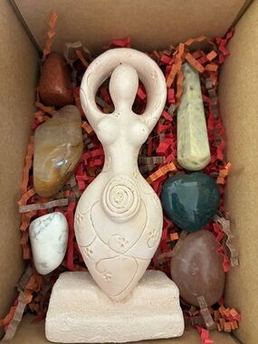 🔮 7 Piece Healing Crystal Gift Box - Mother Goddess (rare crystals) 🎁
